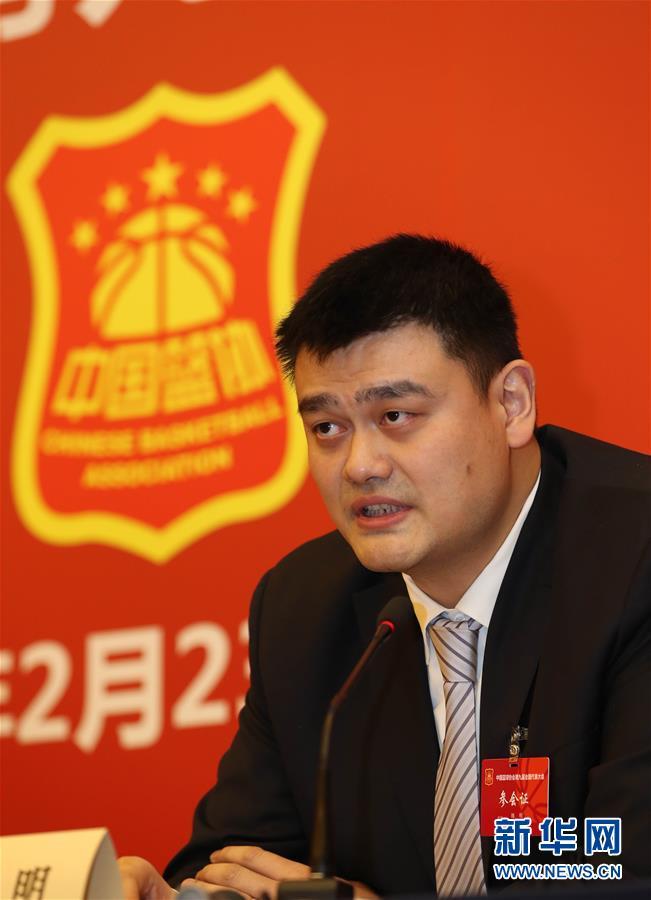 度上显示出