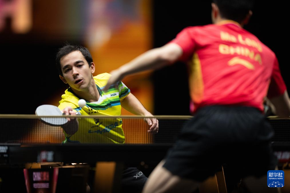 科贝记者：罗克在巴萨基地待了半个小时，随后便回家了