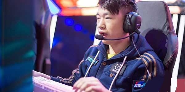 反手对冲 反手对冲