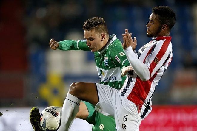 随即连续三 随即连续三